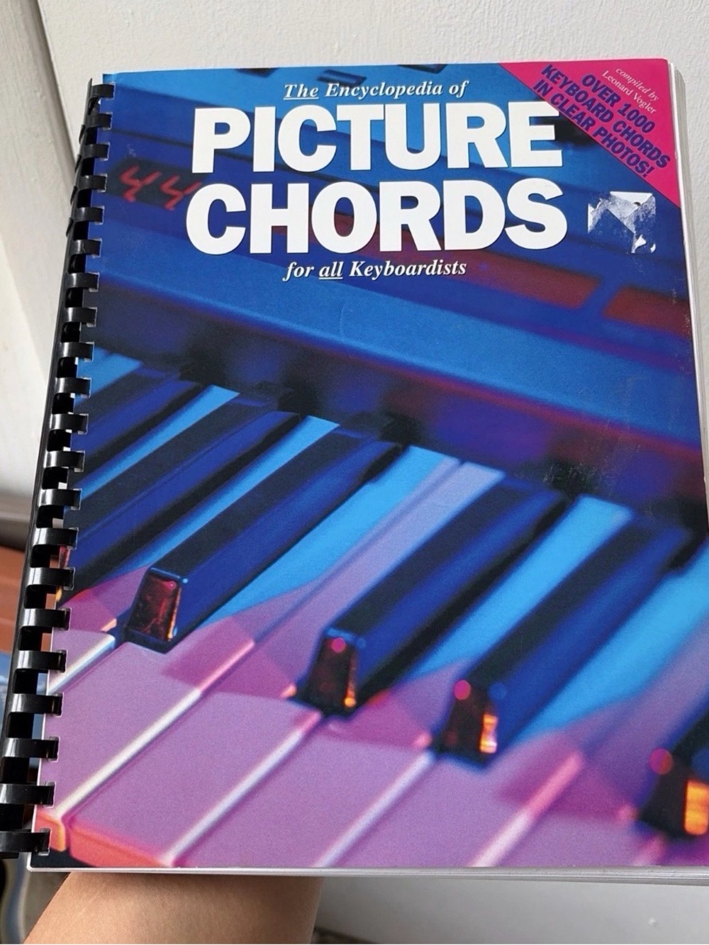 The Encyclopedia of Picture Chords for All Keyboardists - Blue/Purple Cover
